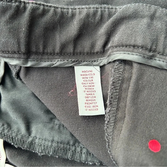 JM Collection Embroidered  Multicolor Polka Dot Capri Pants - Picture 9 of 12